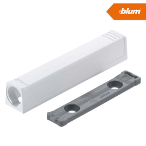 Blum 956A1201 Tip-on egyenes adapter hosszú Selyemfehér