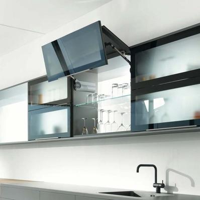 Blum aventos HF felnyíló vasalat