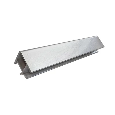 Lábazatsarok 90 fokos 150mm Aluminium 157L-01