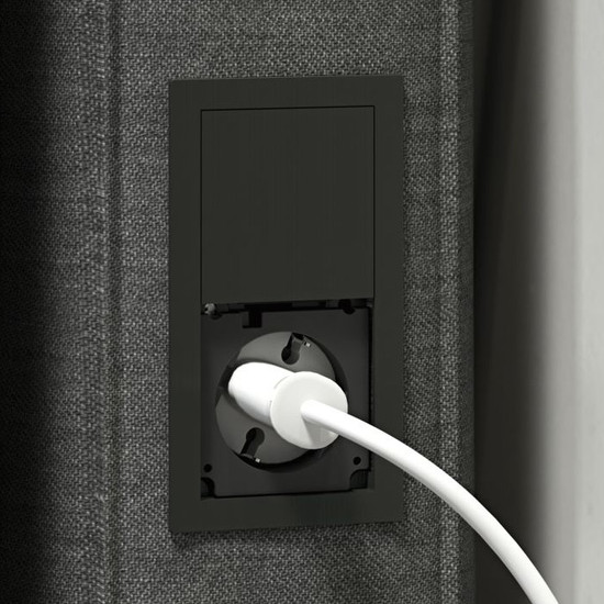 Konnektor VersaHit Mono rejtett elosztó 1x230V Fekete Konnektor VersaHit Mono rejtett elosztó 1x230V Fekete