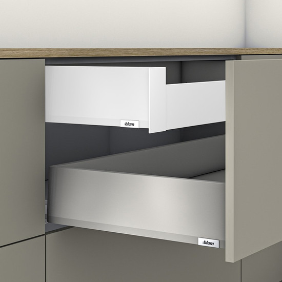 Blum MERIVOBOX fiókszett K magasságú Belső fiók 500mm Selyemfehér Blum MERIVOBOX fiókszett K magasságú Belső fiók 500mm Selyemfehér