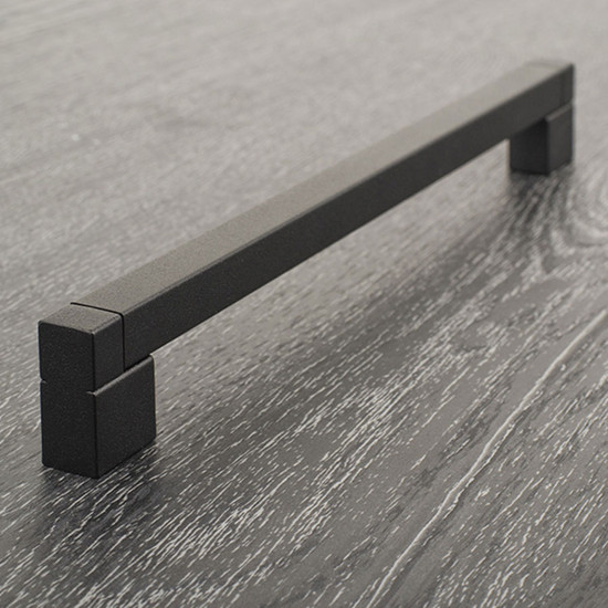Bútorfogantyú RESINA Fekete Matt 256mm Bútorfogantyú RESINA Fekete Matt 256mm