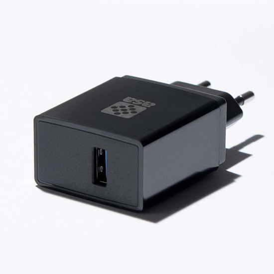 Konnektor-rejtett elosztó VersaPick 2xUSB A/C Töltő négyzet alakú Rozsdamentes acél Konnektor-rejtett elosztó VersaPick 2xUSB A/C Töltő négyzet alakú Rozsdamentes acél