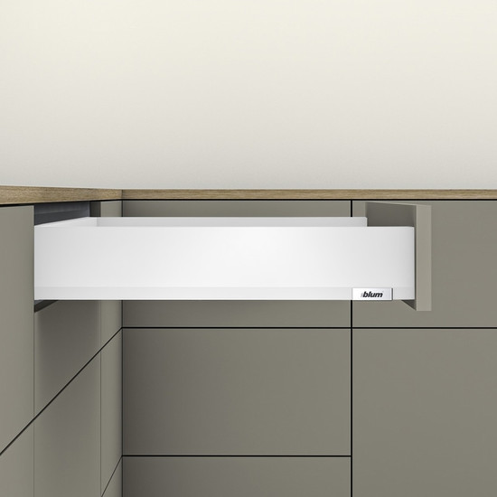 Blum MERIVOBOX fiókszett M magasságú 450mm Selyemfehér Blum MERIVOBOX fiókszett M magasságú 450mm Selyemfehér