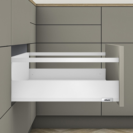 Blum MERIVOBOX fiókszett E magasságú Korlát magasítással 400mm Selyemfehér Blum MERIVOBOX fiókszett E magasságú Korlát magasítással 400mm Selyemfehér