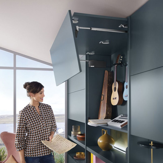 Blum Felnyíló vasalat AVENTOS HF TOP