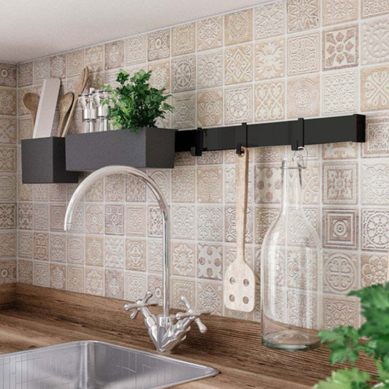 Konyhai fémrács PRATIKA faliprofil 2db akasztóval 900x40x22mm Fekete Konyhai fémrács PRATIKA faliprofil 2db akasztóval 900x40x22mm Fekete