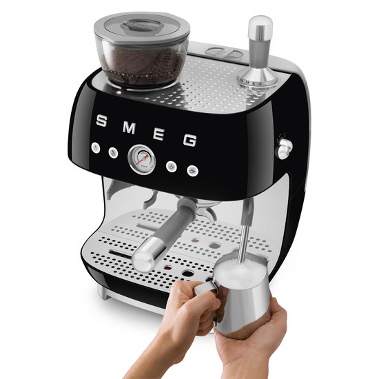 SMEG ŐRLŐVEL KOMBINÁLT ESPRESSO KÁVÉFŐZŐ, retro, fekete SMEG ŐRLŐVEL KOMBINÁLT ESPRESSO KÁVÉFŐZŐ, retro, fekete