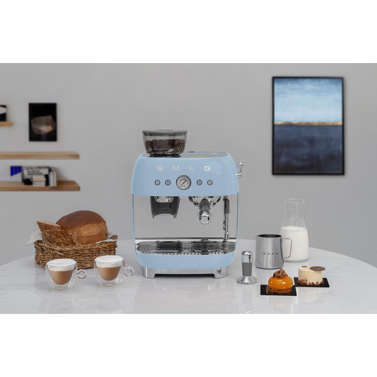 SMEG ŐRLŐVEL KOMBINÁLT ESPRESSO KÁVÉFŐZŐ, retro, világoskék SMEG ŐRLŐVEL KOMBINÁLT ESPRESSO KÁVÉFŐZŐ, retro, világoskék