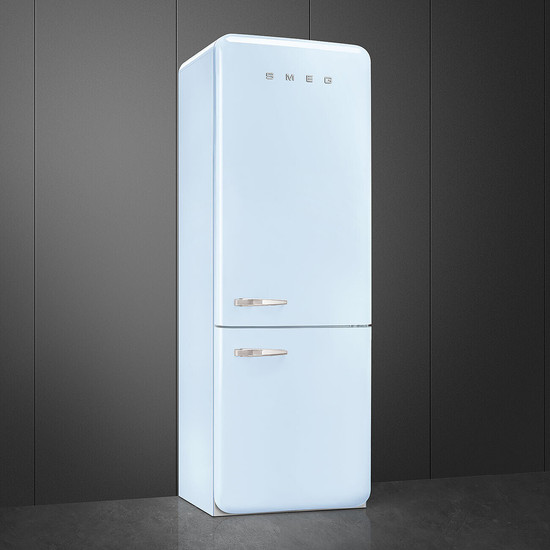 SMEG KOMBINÁLT HŰTŐ ÉS FAGYASZTÓ, retro, 70,6x205 cm, jobb oldali pántok, világoskék SMEG KOMBINÁLT HŰTŐ ÉS FAGYASZTÓ, retro, 70,6x205 cm, jobb oldali pántok, világoskék