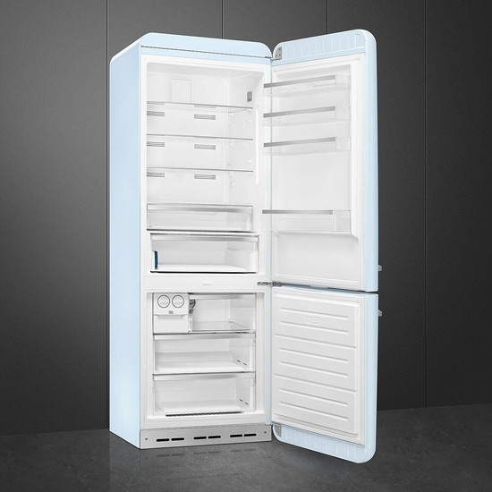 SMEG KOMBINÁLT HŰTŐ ÉS FAGYASZTÓ, retro, 70,6x205 cm, jobb oldali pántok, világoskék SMEG KOMBINÁLT HŰTŐ ÉS FAGYASZTÓ, retro, 70,6x205 cm, jobb oldali pántok, világoskék